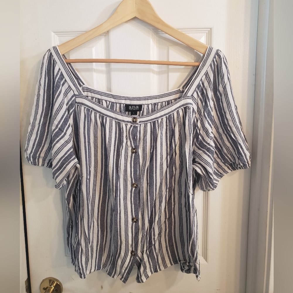 a.n.a Black and White Buttoned Blouse with Peter Pan Collar